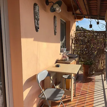 Apartment 5 Min Hanbury Gardens, Amazing Sea View